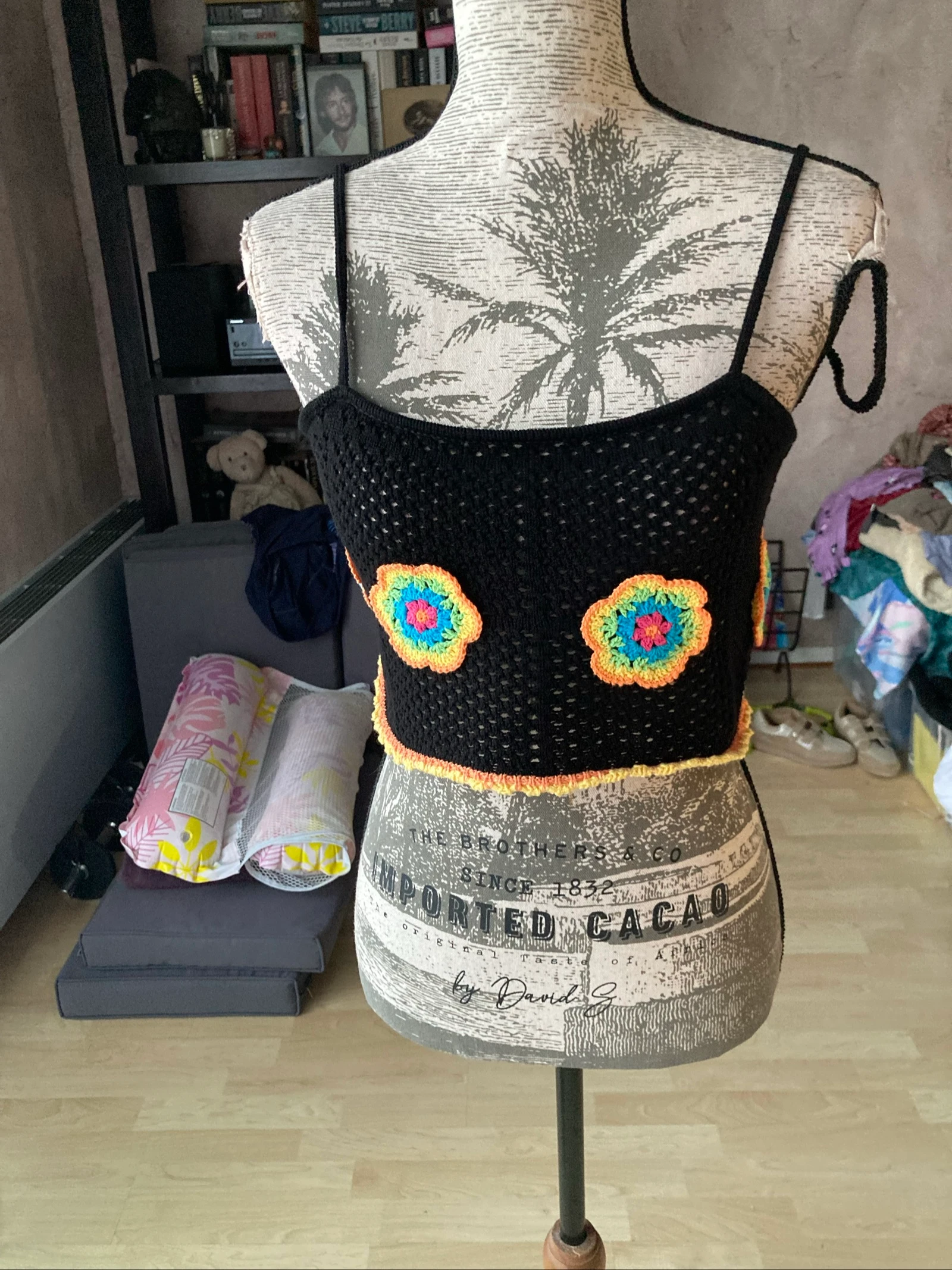 Très jolie top en crochet taille 38